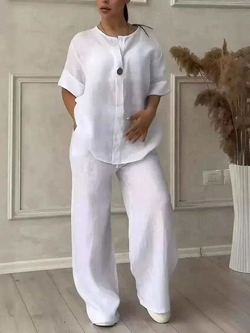 Conjunto Analiz™ em Viscose com Botão Decorativo / Elegância Minimalista com Conforto Atemporal para Todas as Estações!