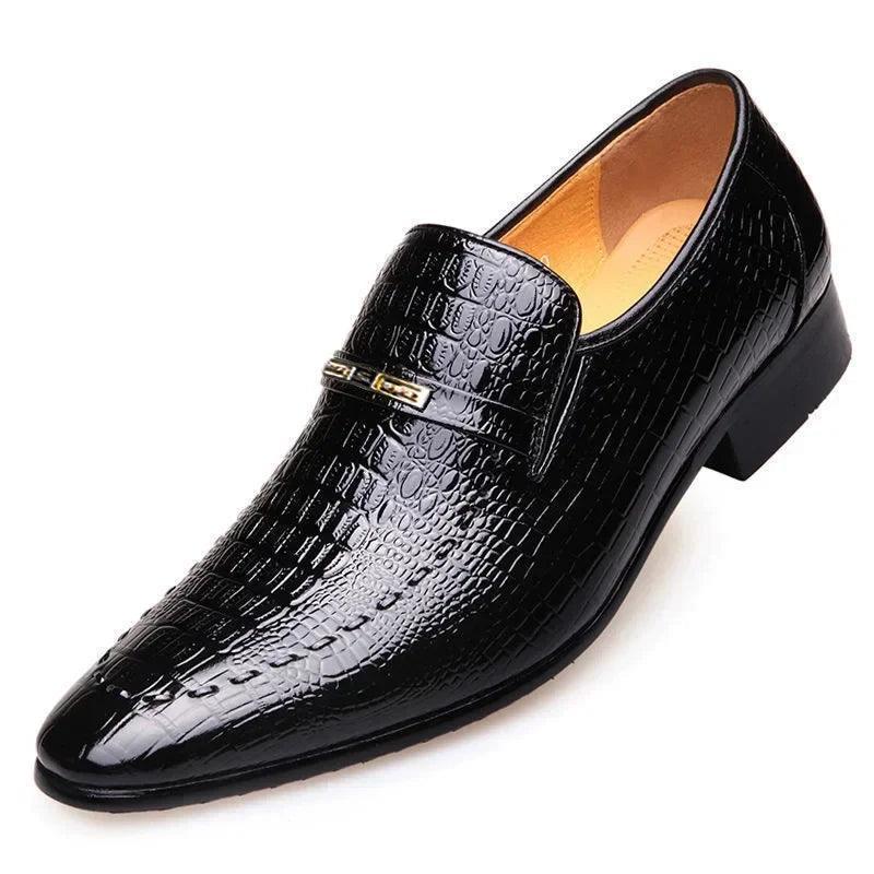 Sapato Social Crocodille™ Bico Fino com Couro Texturizado / Conforto e Elegância para Homens de Elite!