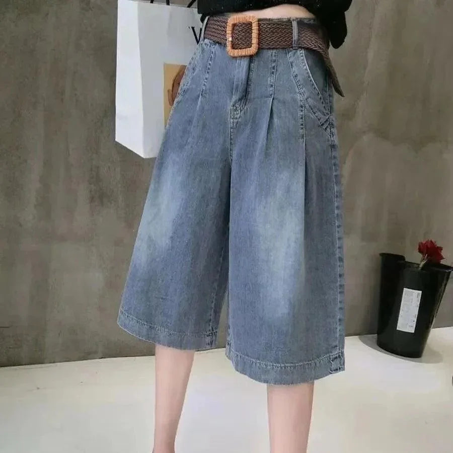 Shorts Jeans Charlotte™ com Cintura Alta + Cinto de Brinde / Conforto Sob Medida e Estilo para Criar os Mais Lindos Looks!!