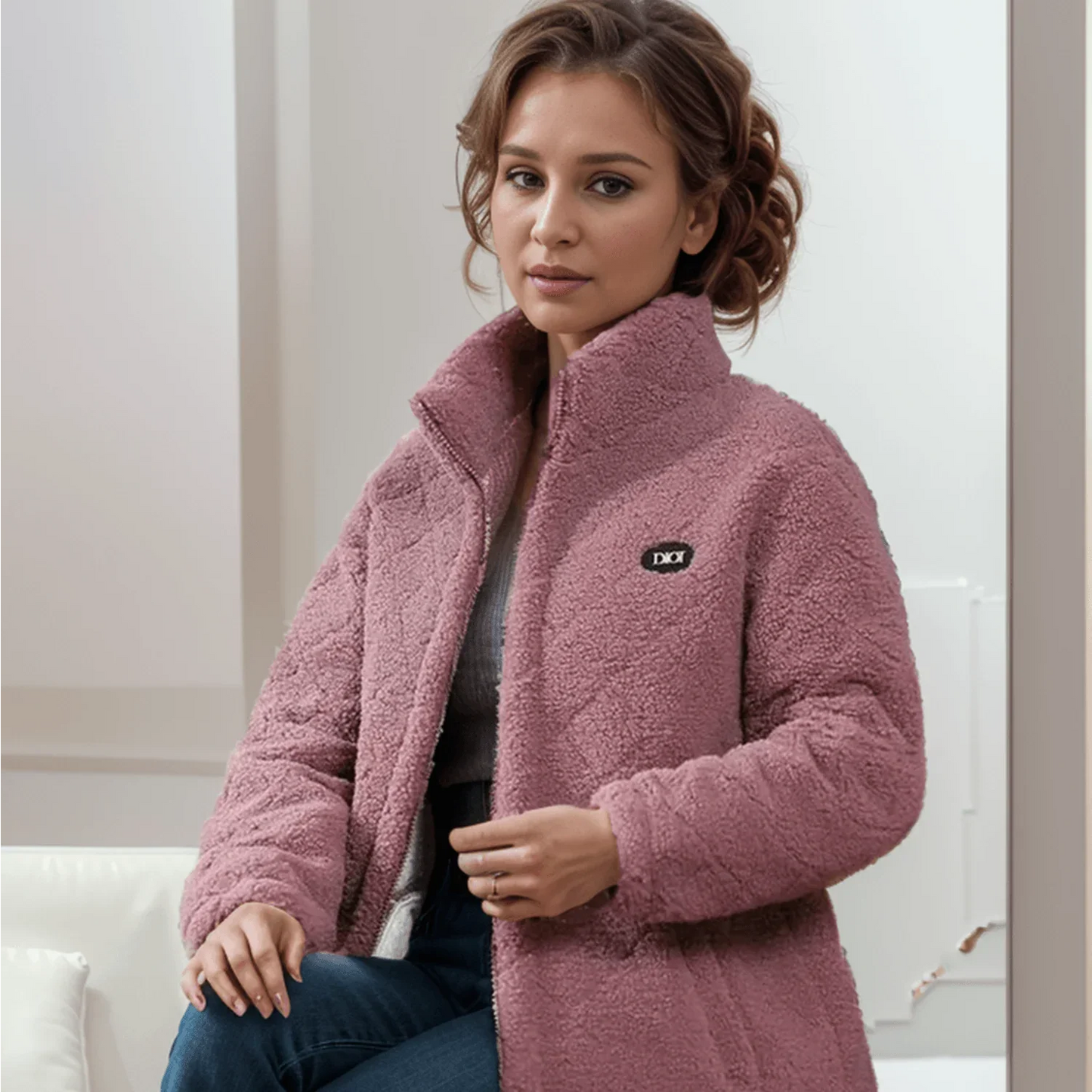 Jaqueta Madri™ em Plush Super Macio! / O Único que Esbanja Sofisticação, Glamour e Conforto nos dias mais Frios!