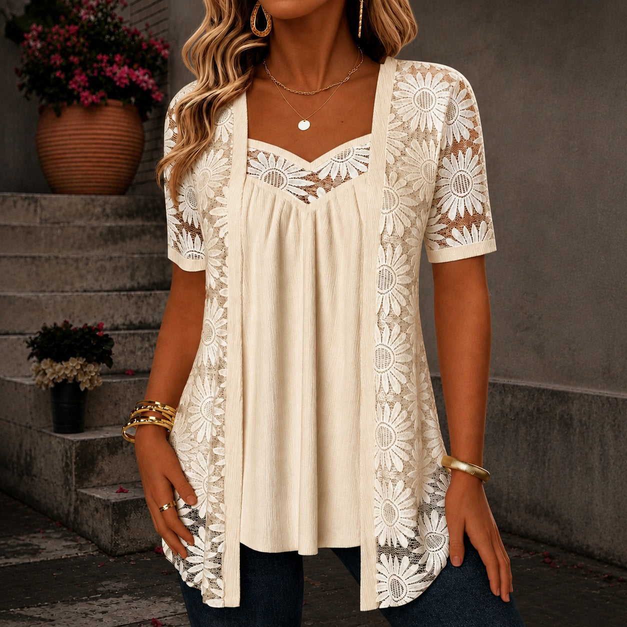 Blusinha Nadia™ em Linho Misto com Design Sobreposto Rendado