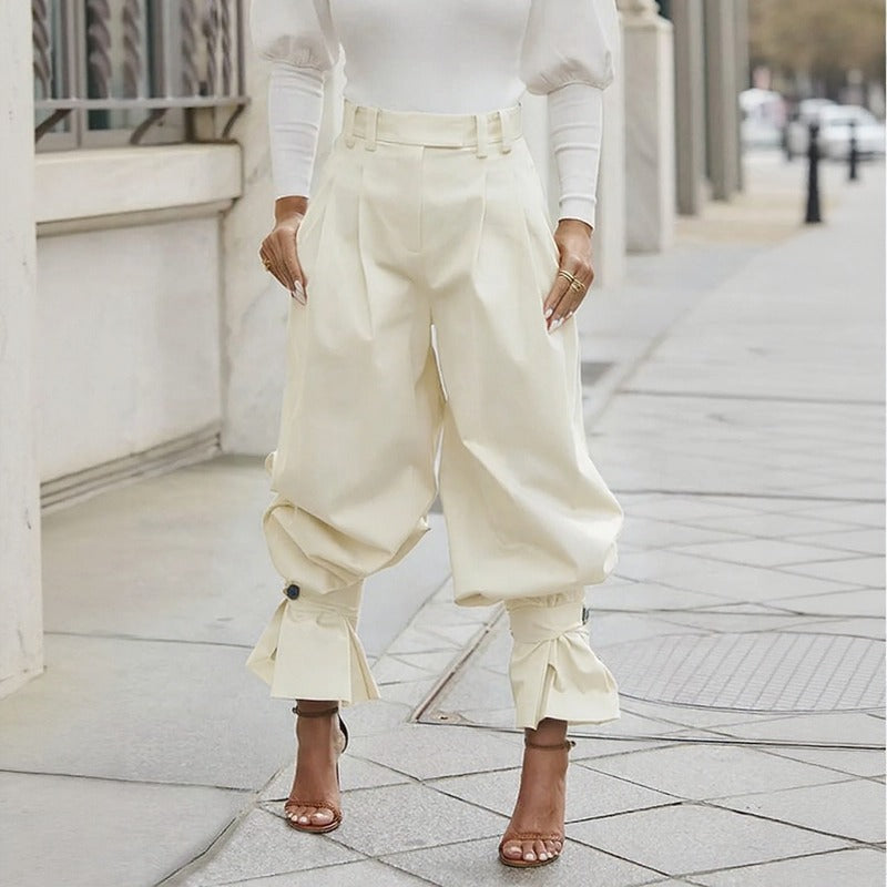 Calça Jogger de Alfaiataria Belluno™ Com Modelagem Balonê E Barra Com Babado / Presença Fashion Com Toque Refinado