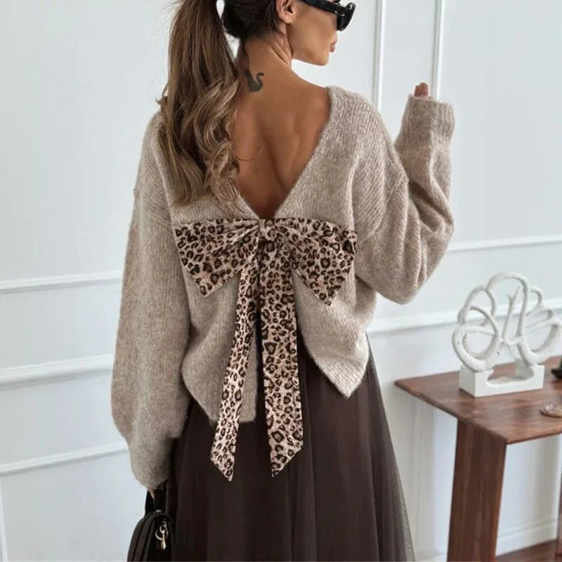 Conjunto Isabella™ com Blusa em Tricô Macio e Laço Animal Print nas Costas / Elegância Aconchegante com Charme que Surpreende!