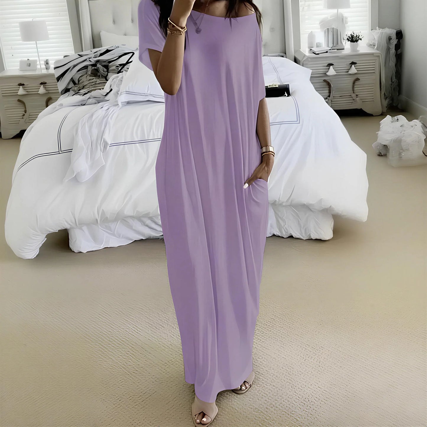 Vestido Longo Daphne™ com Decote Amplo e Bolsos Laterais