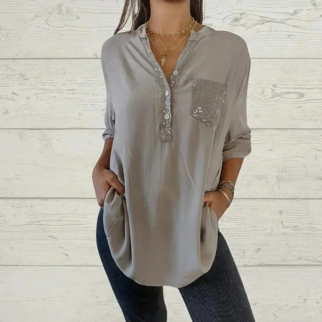 [COMPRE 1 E LEVE 2] Blusinha Salafiori™ com Caimento Solto e Detalhes em Strass Reluzente / Sofisticação e Conforto que Encantam!