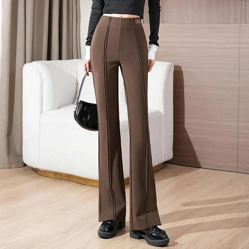 Calça MonaFlare™ Toque Parisiense / Silhueta Clássica com Toque Moderno!