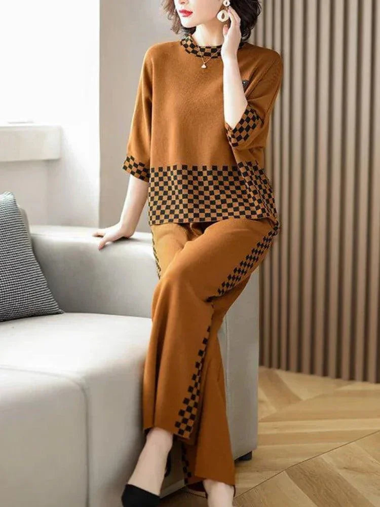 Conjunto Emília™ com Detalhes em Xadrez / Refinamento, Estilo e Conforto para a Mulher Moderna!