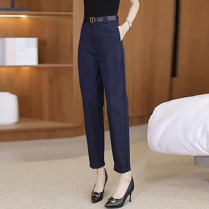 Calça Davina™ Estilo Premium / A Sinergia do Estilo e Conforto para o Seu Dia a Dia!
