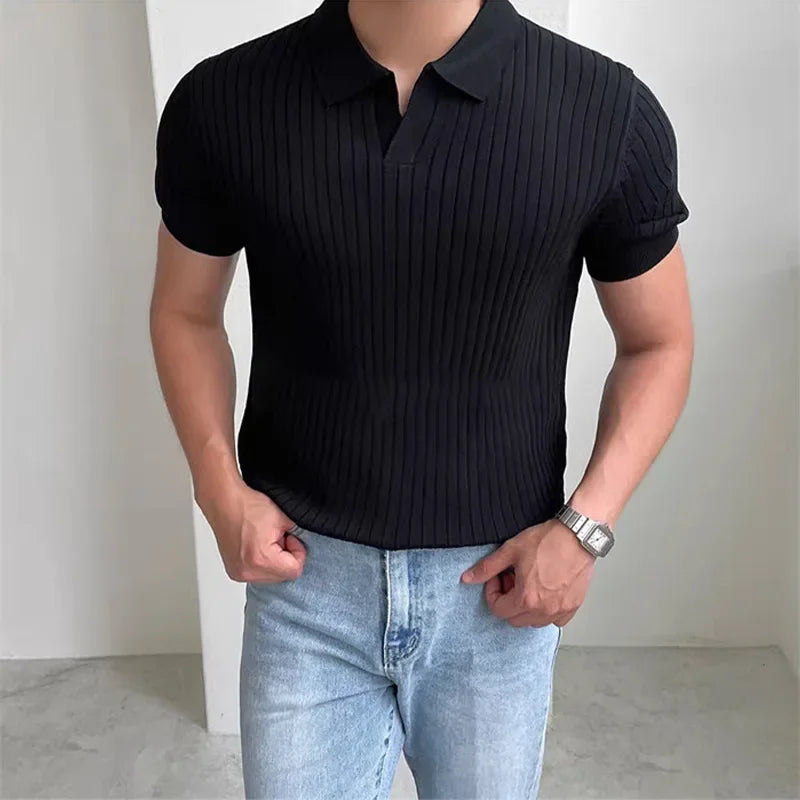 [COMPRE 1, LEVE 2] Polo Ventura™ em Malha Italiana Leve com Gola Minimalista/ Confortável, Sofisticada e Impossível de Ignorar!