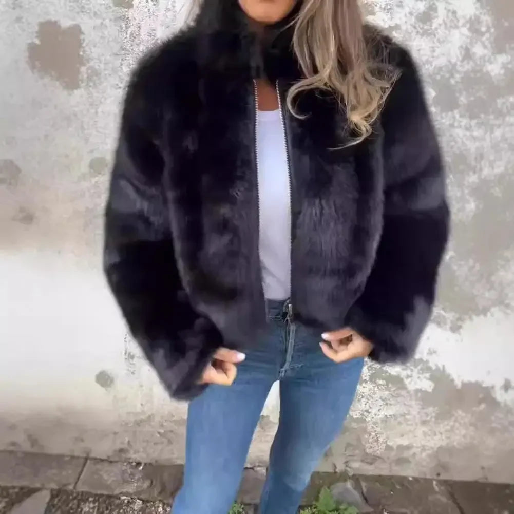 Casaco Bomber Winter Bloom™  em Pelúcia Premium Felpuda / O Toque de Glamour que Seu Inverno Merece!