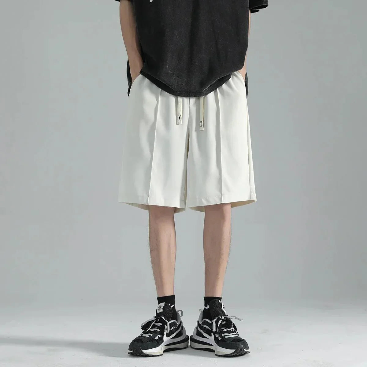 (Compre 2, Leve 3) Shorts Vincenzo™ Deluxe / Toque Italiano em Seda Gelo para o Conforto Exclusivo!