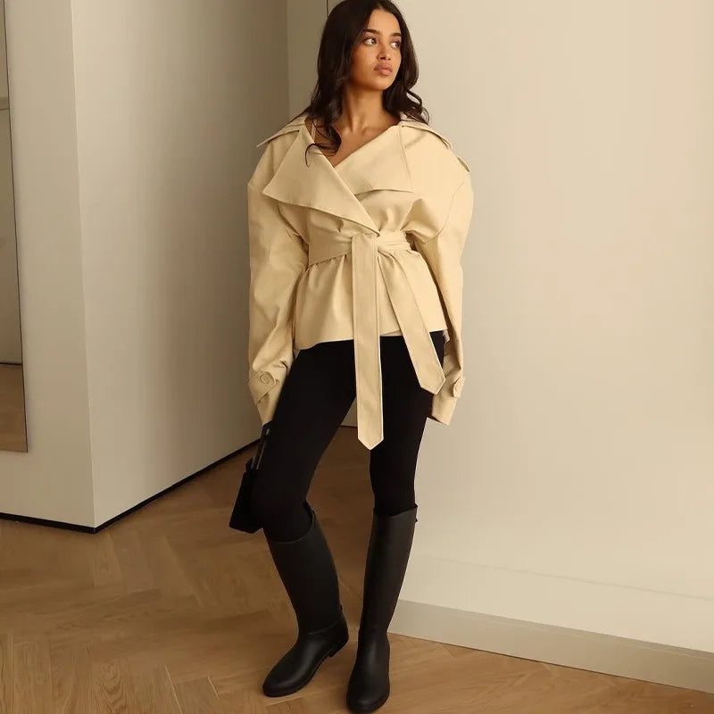 Casaco Bellecourt™ Estilo Trench Curto Com Modelagem Acinturada