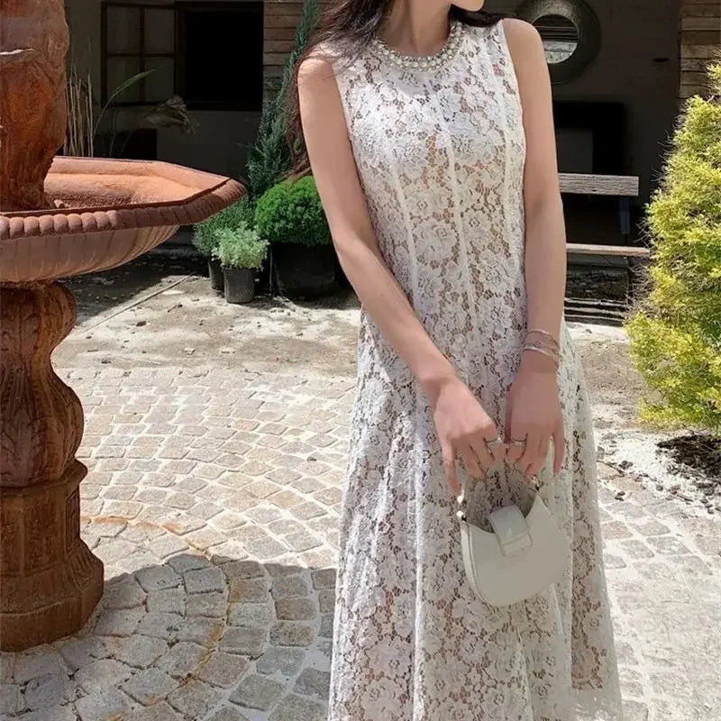 Vestido Elorien™ Com Renda Delicada e Caimento Fluido