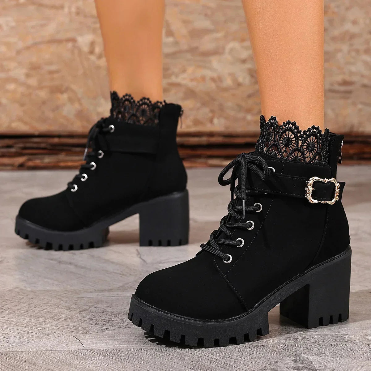 Bota Victoria Urban™ com Renda Elegante e Design Britânico