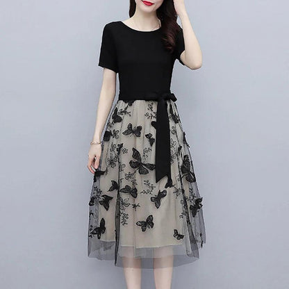 Vestido Dupla Camada Belleza™ com Detalhes de Borboleta / Elegância e Sofisticação em Cada Camada!