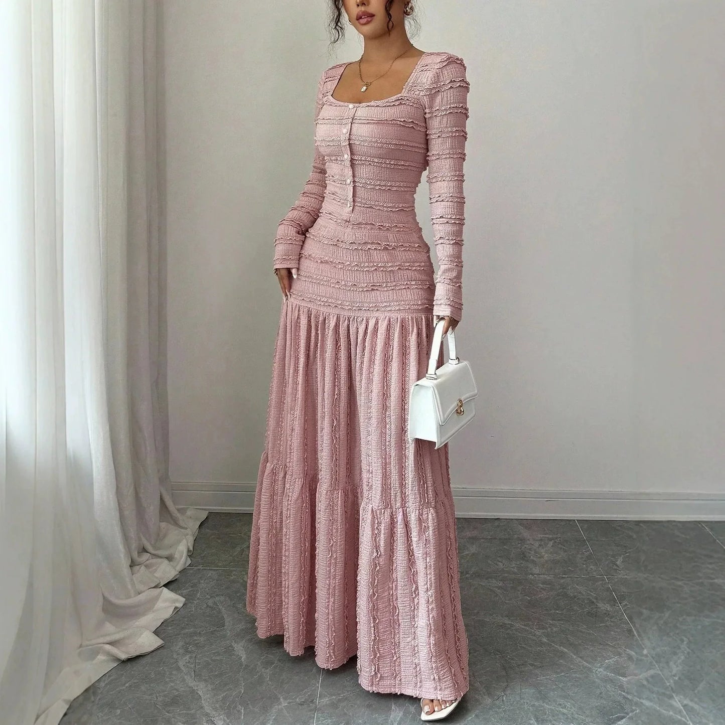 Vestido Longo Úrsula™ em Malha Plissada com Abotoamento Frontal