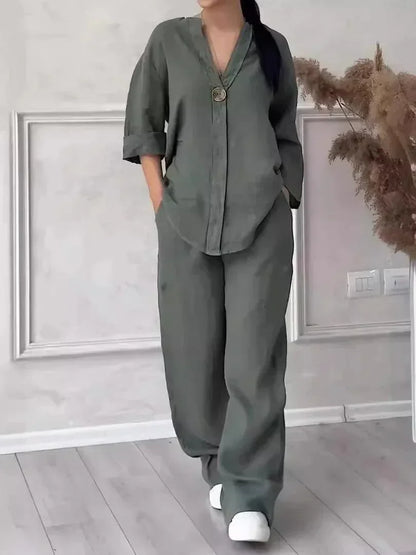Conjunto Analiz™ em Viscose com Botão Decorativo / Elegância Minimalista com Conforto Atemporal para Todas as Estações!