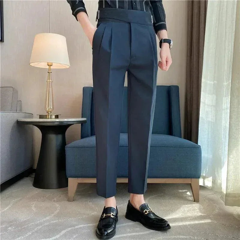 Calça Hampton™ de Alfaiataria Italiana Nobre com Cintura Ajustável / Sofisticação e Conforto Old Money para o Homem Exigente!