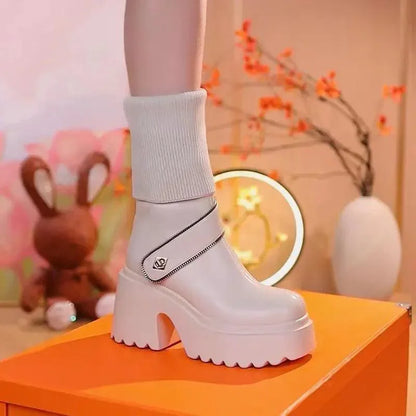 Bota Margareth™ com Cano Ajustável e Plataforma de 5cm - Elegância e Versatilidade em um Único Design!