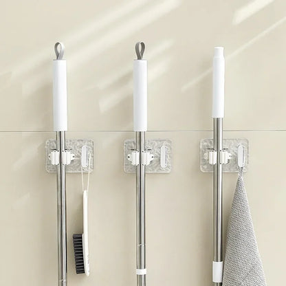 Suporte de Mops e Vassouras Modern Lar™ / Fixação Forte e Organização Perfeita sem Furos + Gancho Extra para Utensílios!