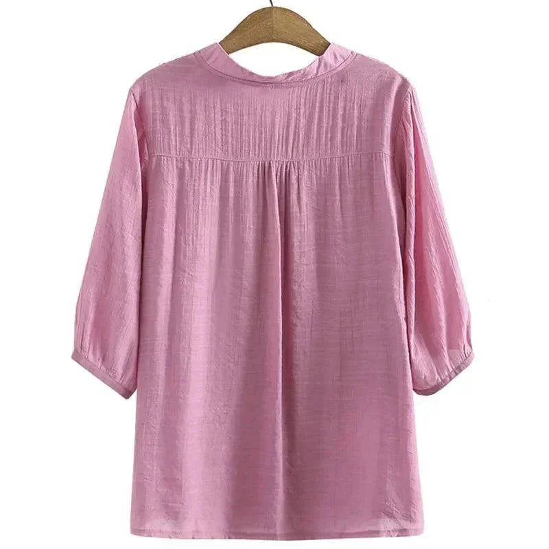 Camisa Feminina Julie™ com Manga 3/4 e Detalhe Renda -  Conforto, Elegância e Versatilidade para Todas as Ocasiões!