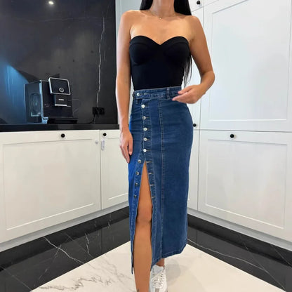 Saia Lorena™ Jeans com Abotoamento Frontal e Fenda Elegante