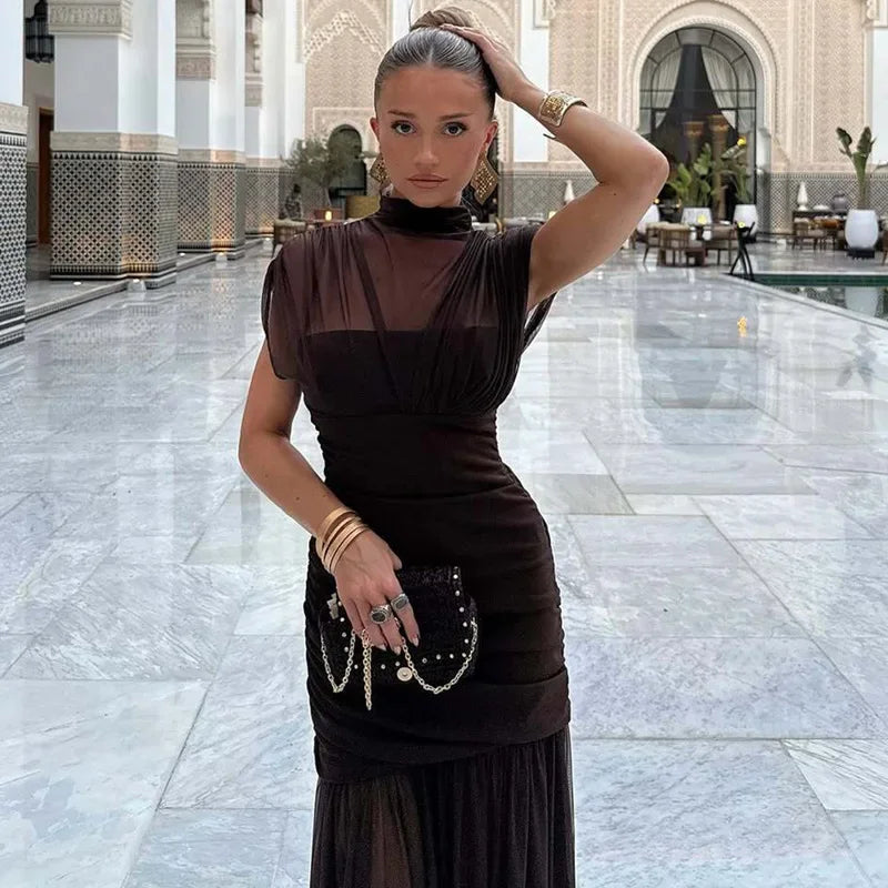 Vestido Elixire™ com Tule Translúcido e Drapeado Sofisticado