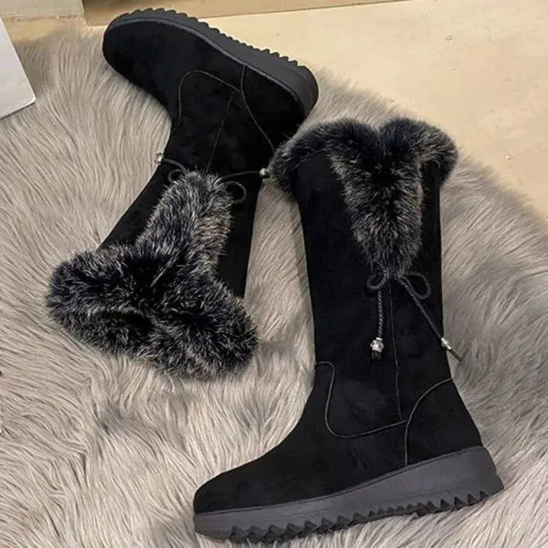 Bota Winterelle™ Com Detalhes Felpudos e Solado Robusto