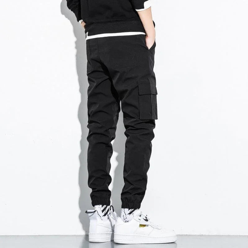 Calça Cargo Masculina Plus Size - MaxiCargo / Ideal para quem procura conforto e funcionalidade.