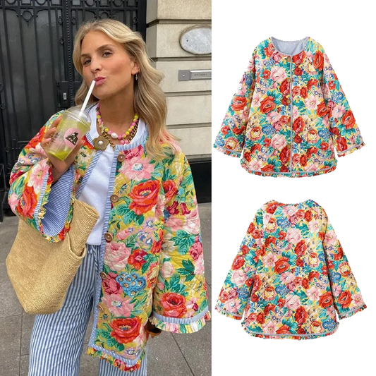 Casaco Amsterdam™ com estampado floral premium e textura acolchoada / A peça indispensável para um estilo descontraído!