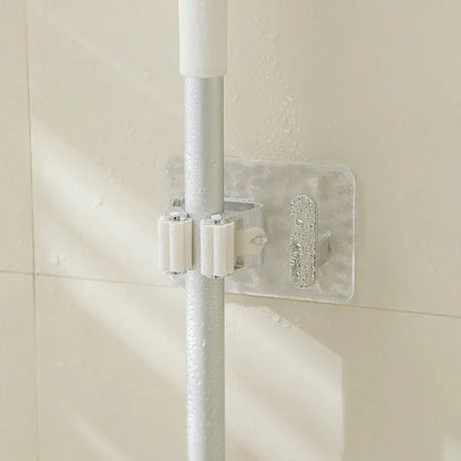 Suporte de Mops e Vassouras Modern Lar™ / Fixação Forte e Organização Perfeita sem Furos + Gancho Extra para Utensílios!