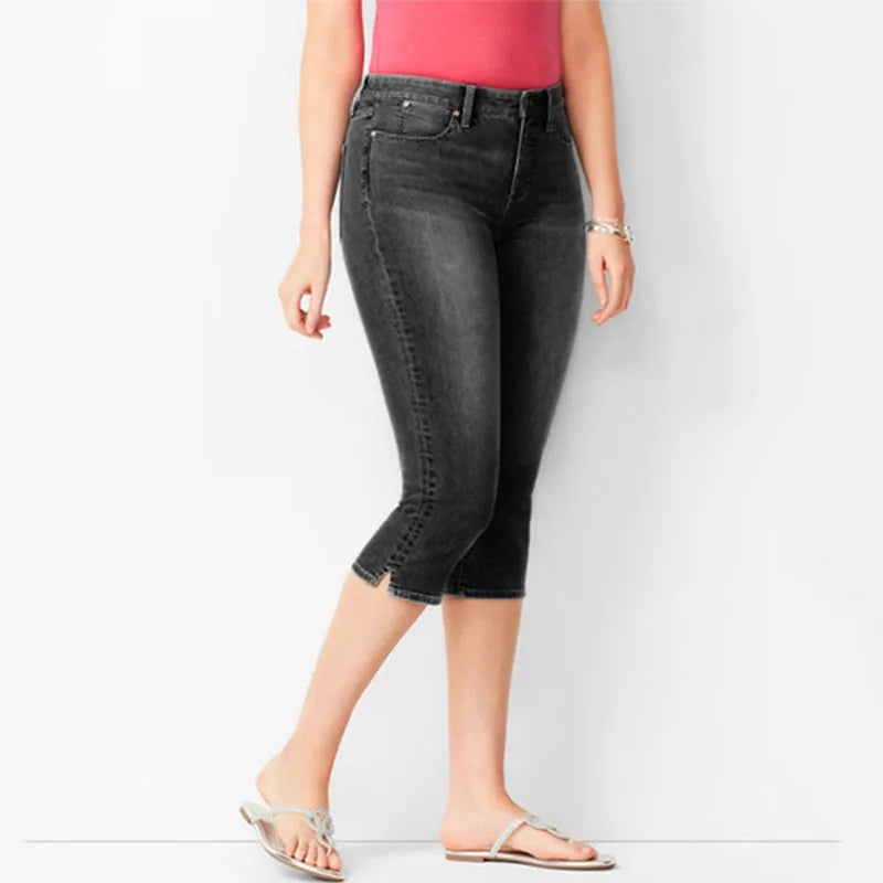 Calça Jeans Capri Sorelly™ Com Modelagem Ajustada E Barra Com Fenda Sutil / O Jeans Leve Para Looks Mais Sofisticados