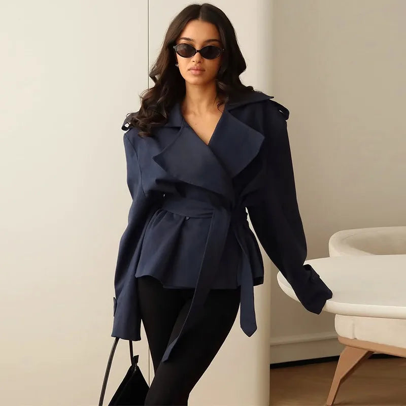 Casaco Bellecourt™ Estilo Trench Curto Com Modelagem Acinturada