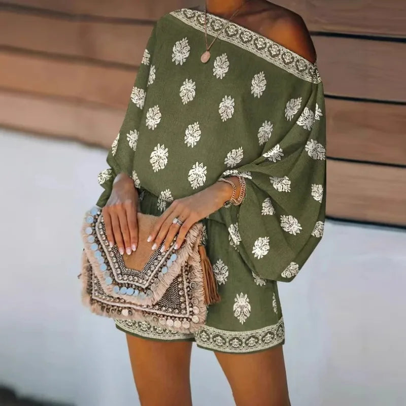 Macaquinho Maravie™ Com Decote Ombro a Ombro e Estampa Boho Chic