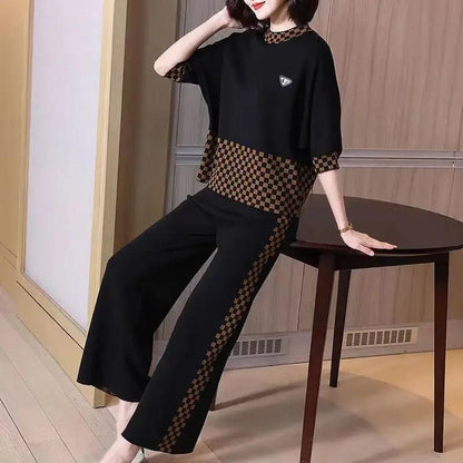 Conjunto Emília™ com Detalhes em Xadrez / Refinamento, Estilo e Conforto para a Mulher Moderna!