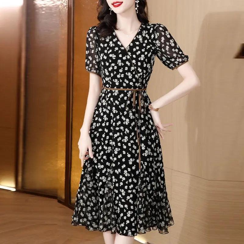 Vestido Parisienne™ com Estampa Floral Fina / O Toque de Charme e Delicadeza para Qualquer Ocasião!