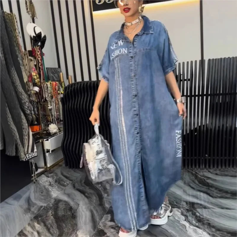 Vestido New York™ em Jeans com Lavagem Premium e Design Oversized / Para Mulheres que Desafiam o Básico e Impõem Seu Estilo!