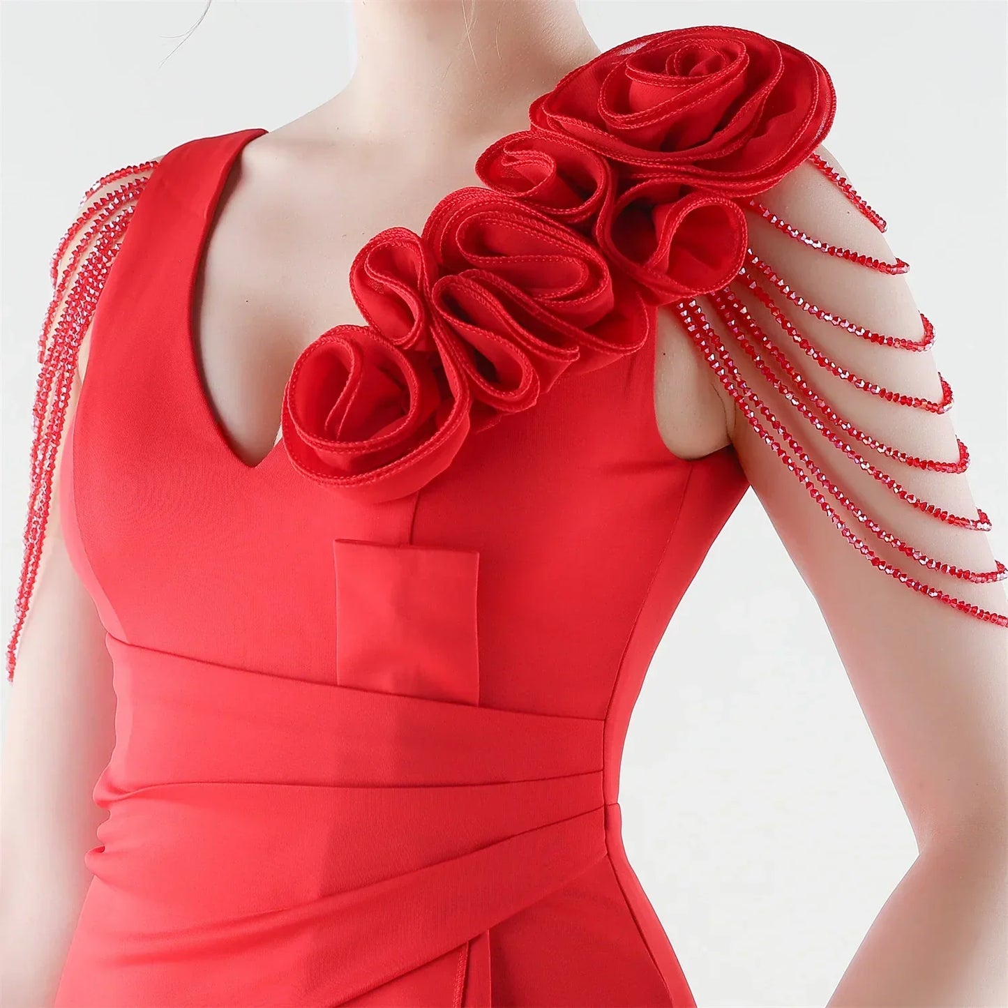 Vestido Aurielle™ com Ombro Decorado e Acabamento Premium