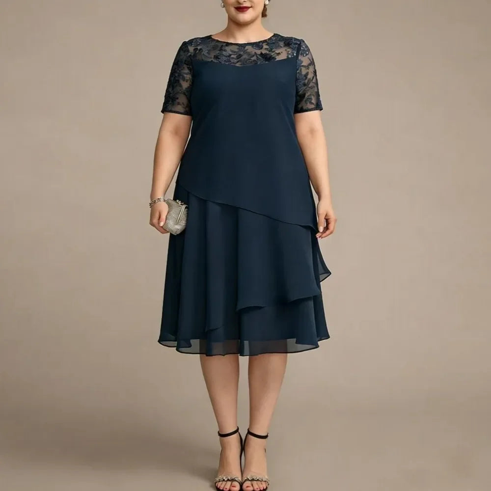 Vestido Monéa™ com Renda e Camadas Elegantes