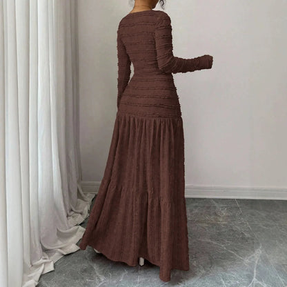 Vestido Longo Úrsula™ em Malha Plissada com Abotoamento Frontal