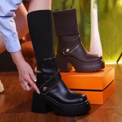 Bota Margareth™ com Cano Ajustável e Plataforma de 5cm - Elegância e Versatilidade em um Único Design!
