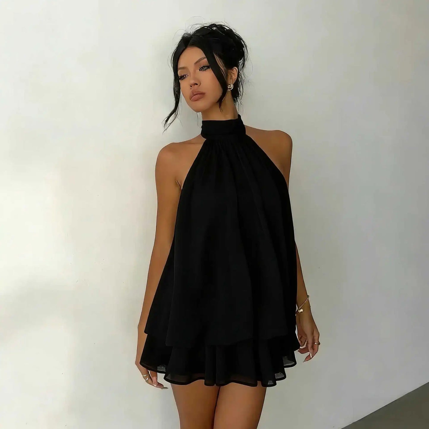 Vestido Serenya™ com Amarração Halter e Leveza Natural