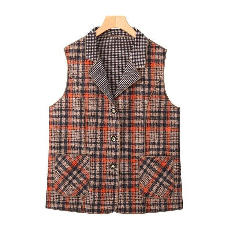 Colete Francesca™ com Lapela Elegante e Estampa Xadrez Clássica / O Charme Europeu em Uma Peça Atemporal e Sofisticada