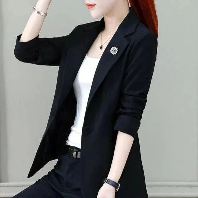 Blazer Casual Elizabeth™ Super Levinho com Broche  / O Único que Proporciona Sofisticação e Conforto na Medida Certa!