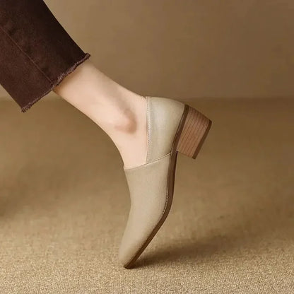 Sapato Leontina™ em Couro com Salto Baixo / Estilo Vintage com Conforto para o Dia Todo