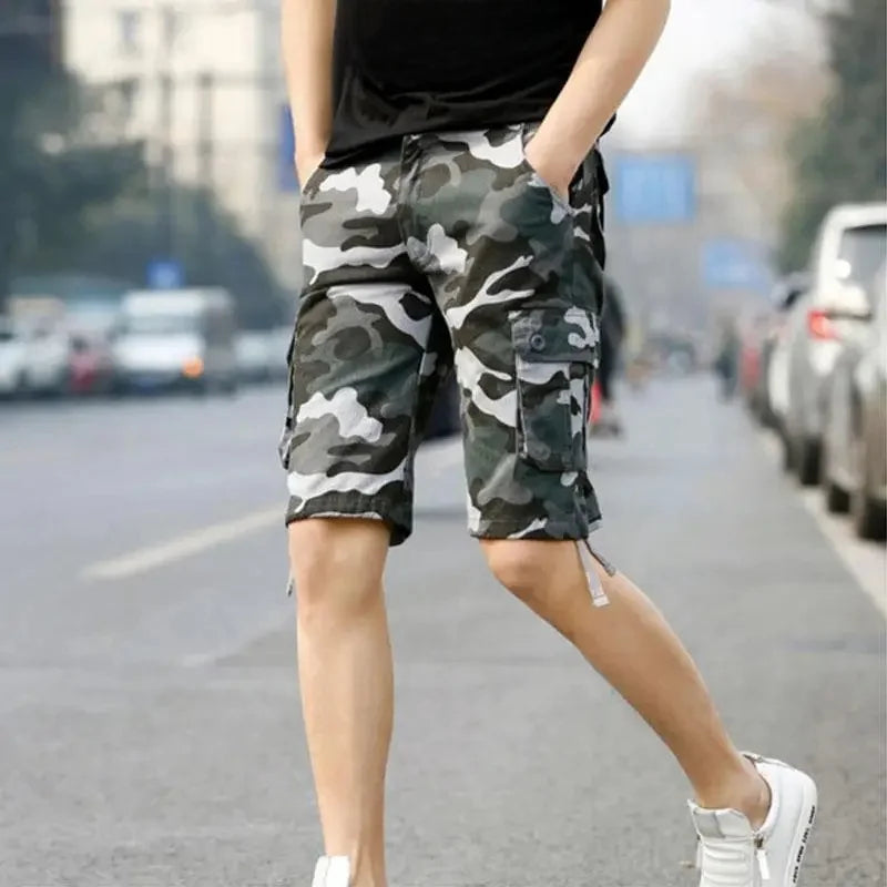 Bermuda Frontier™ com Estampa Camuflada e Bolsos Cargo Utilitários