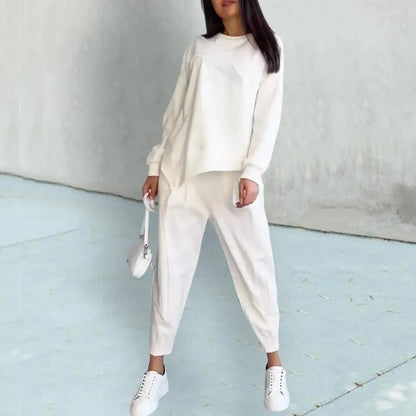 Conjunto Eva™ Blusa de Recorte Assimétrico e Calça Jogger com Bolsos