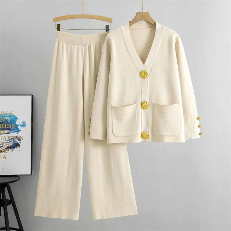 Conjunto Altesse™ Com Botões Dourados e Calça Pantalona