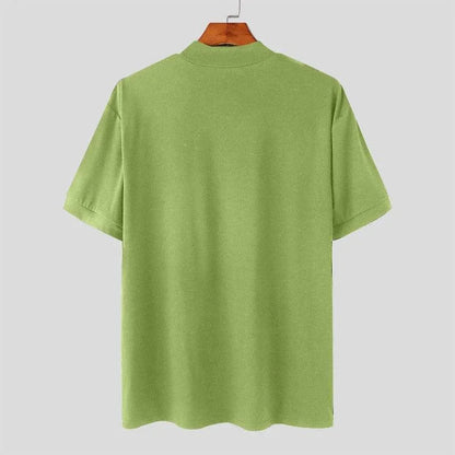 Camiseta Masculina Gola Alta Plus Size - ElevateMan /  A Combinação Perfeita de Estilo e Versatilidade para Homens de Bom Gosto!