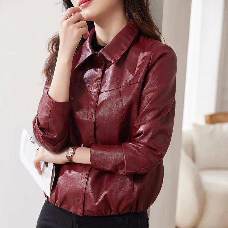 Jaqueta de Couro Donna Vintage: Elegância e Estilo Atemporal em Cada Detalhe!